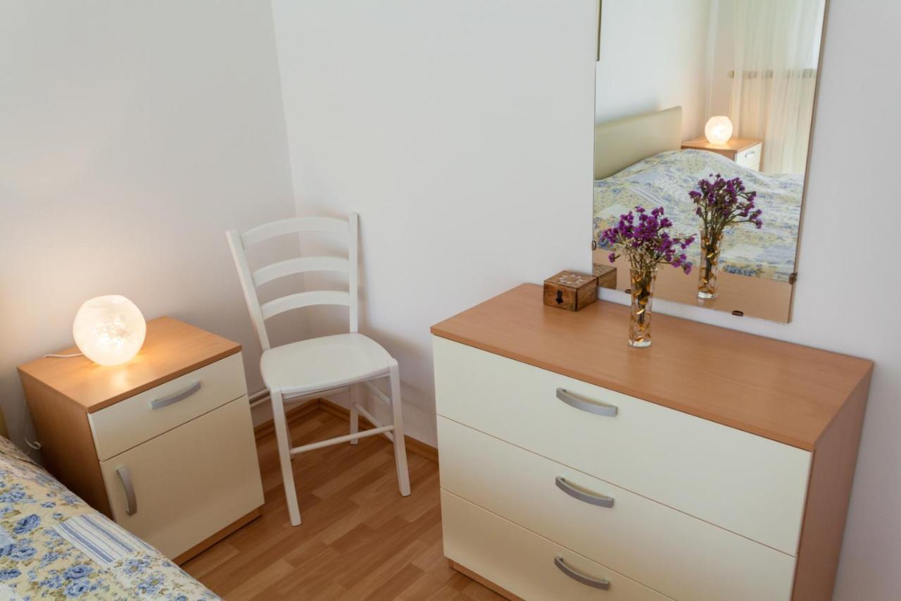 Apartment Maria Малинска Экстерьер фото