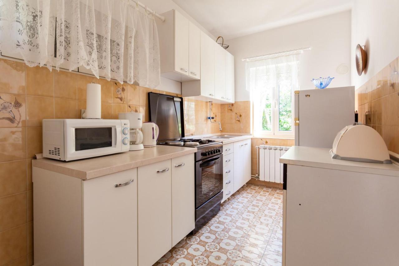 Apartment Maria Малинска Экстерьер фото