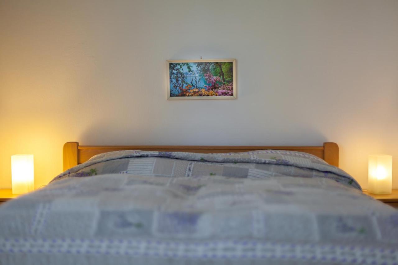 Apartment Maria Малинска Экстерьер фото