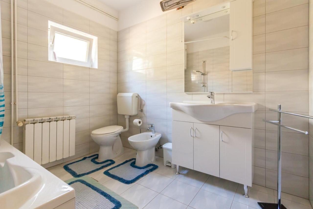 Apartment Maria Малинска Экстерьер фото