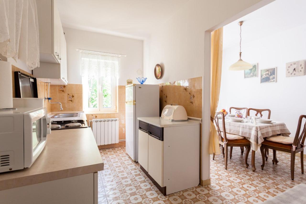 Apartment Maria Малинска Экстерьер фото