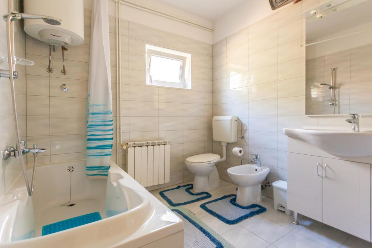 Apartment Maria Малинска Экстерьер фото